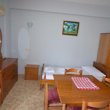 Villa Shqiponja Sarandë Esterno foto