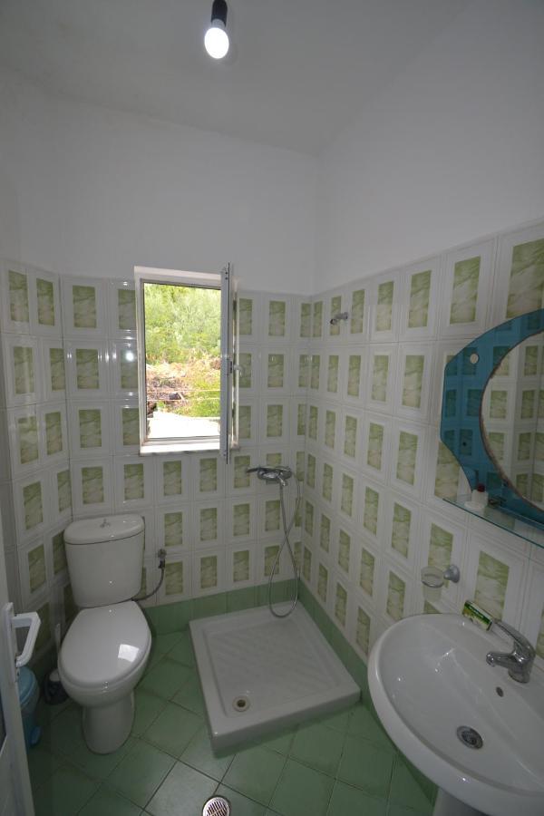 Villa Shqiponja Sarandë Esterno foto