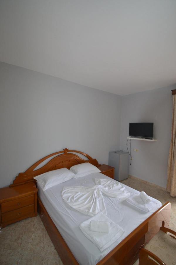 Villa Shqiponja Sarandë Esterno foto