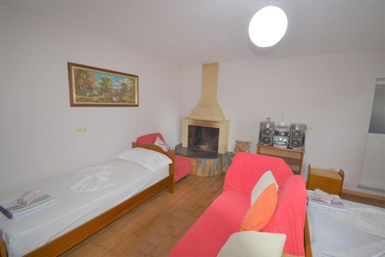 Villa Shqiponja Sarandë Esterno foto